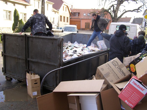 Sběr papíru 2011